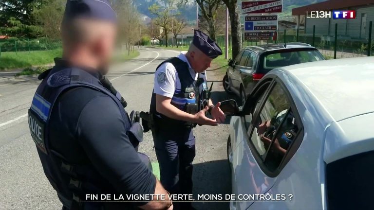 le gouverneur polis propose une réduction des tarifs d'assurance auto pour faciliter l'accès à la mobilité et alléger les dépenses des conducteurs.