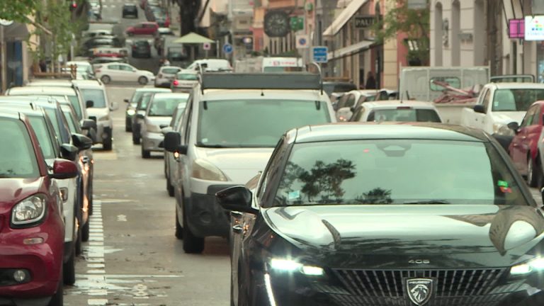 découvrez pourquoi l'assurance auto est chère en corse et comment trouver des solutions abordables pour protéger votre véhicule sur l'île.
