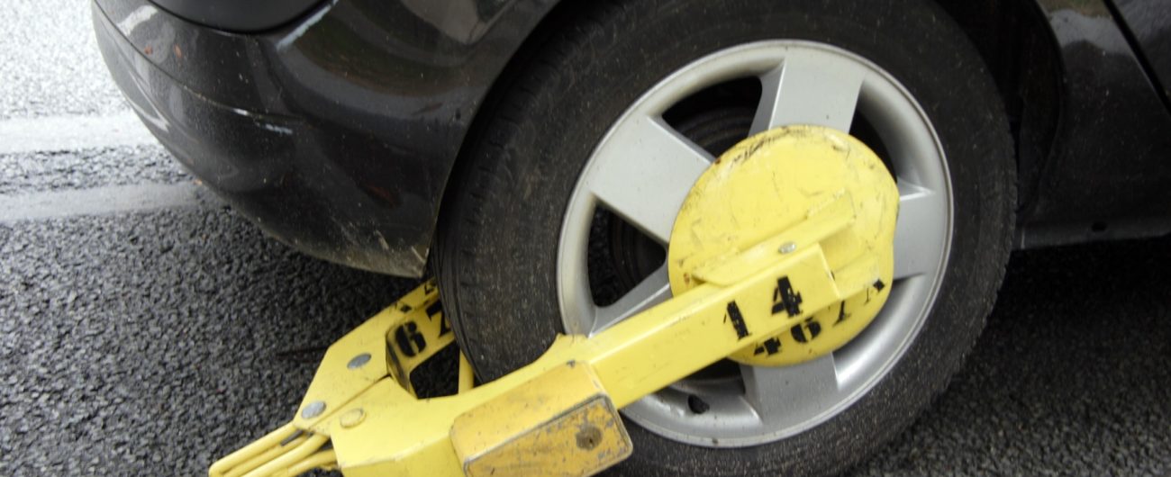 découvrez nos solutions d'assurance auto adaptées aux véhicules immobilisés, pour une protection optimale et des garanties sur mesure pendant la période d'immobilisation.